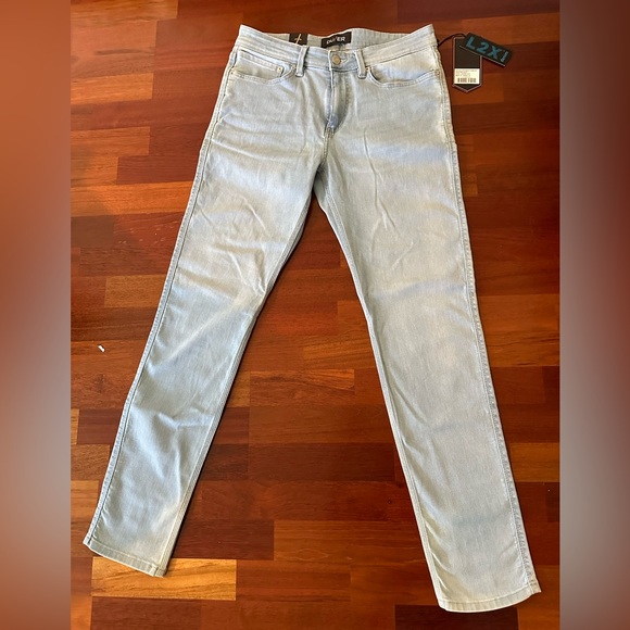 NWT DU/ER Duer Men’s Performance L2X Denim Slim Size 33x32 - Picture 1 of 3